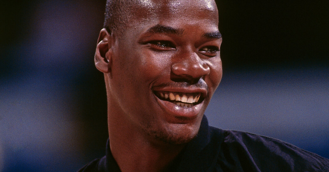 Cliff Robinson, UConn Star Who Played 18 N.B.A. Seasons, Dies at 53