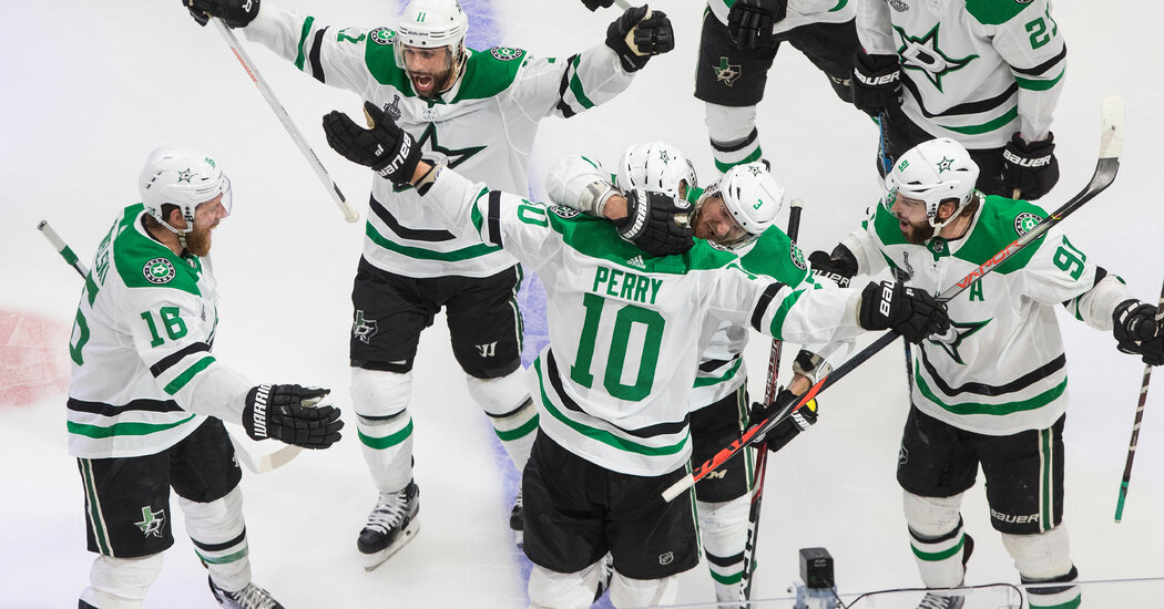 Stars Beat Lightning in Double Overtime to Force Game 6