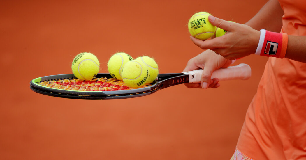 Are Underhand Serves Underhanded? Tennis Is Opening Up to the Crafty Tactic